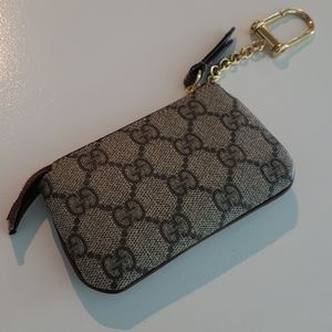 Gucci women's Natural GG Supreme Key Pouch
